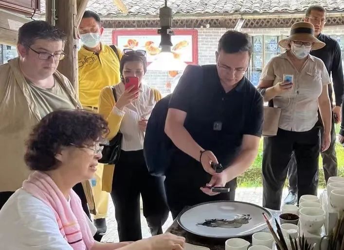 “太精彩了！” “景德镇是中国最美丽的城市”