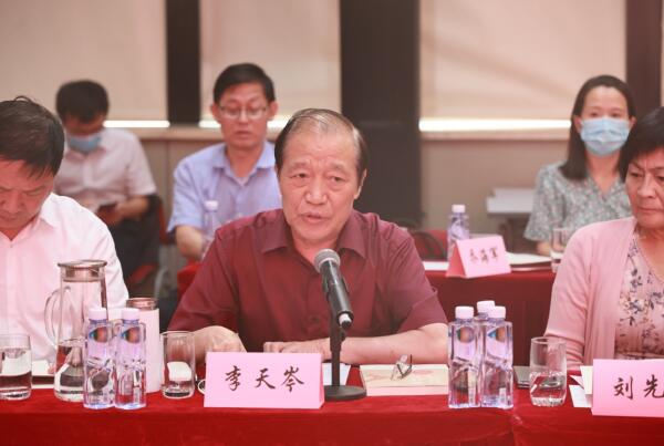 报告文学集《新时代红旗谱》作品研讨会在京召开 报告文学集《新时代红旗谱》作品研讨会在京召开