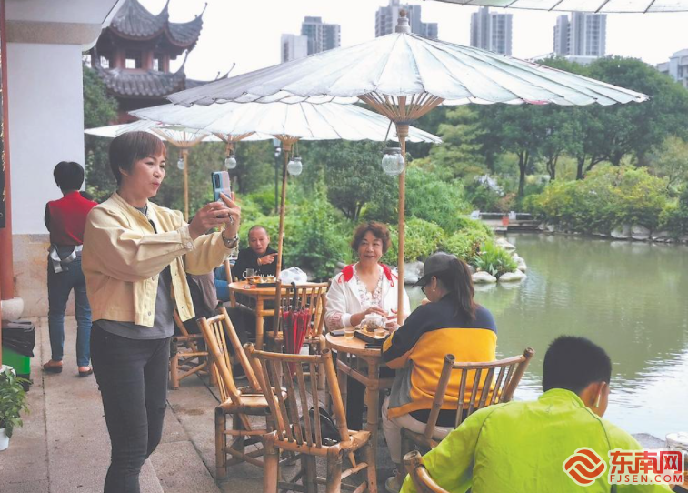 福州大众茶馆调查：茶香里升腾起市井味